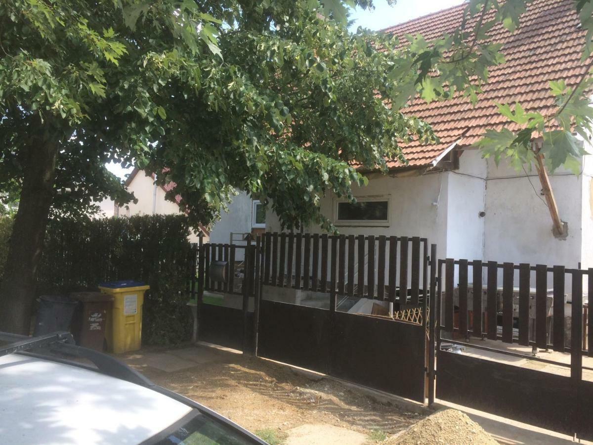 Apartman Luca Ньиредьхаза Экстерьер фото